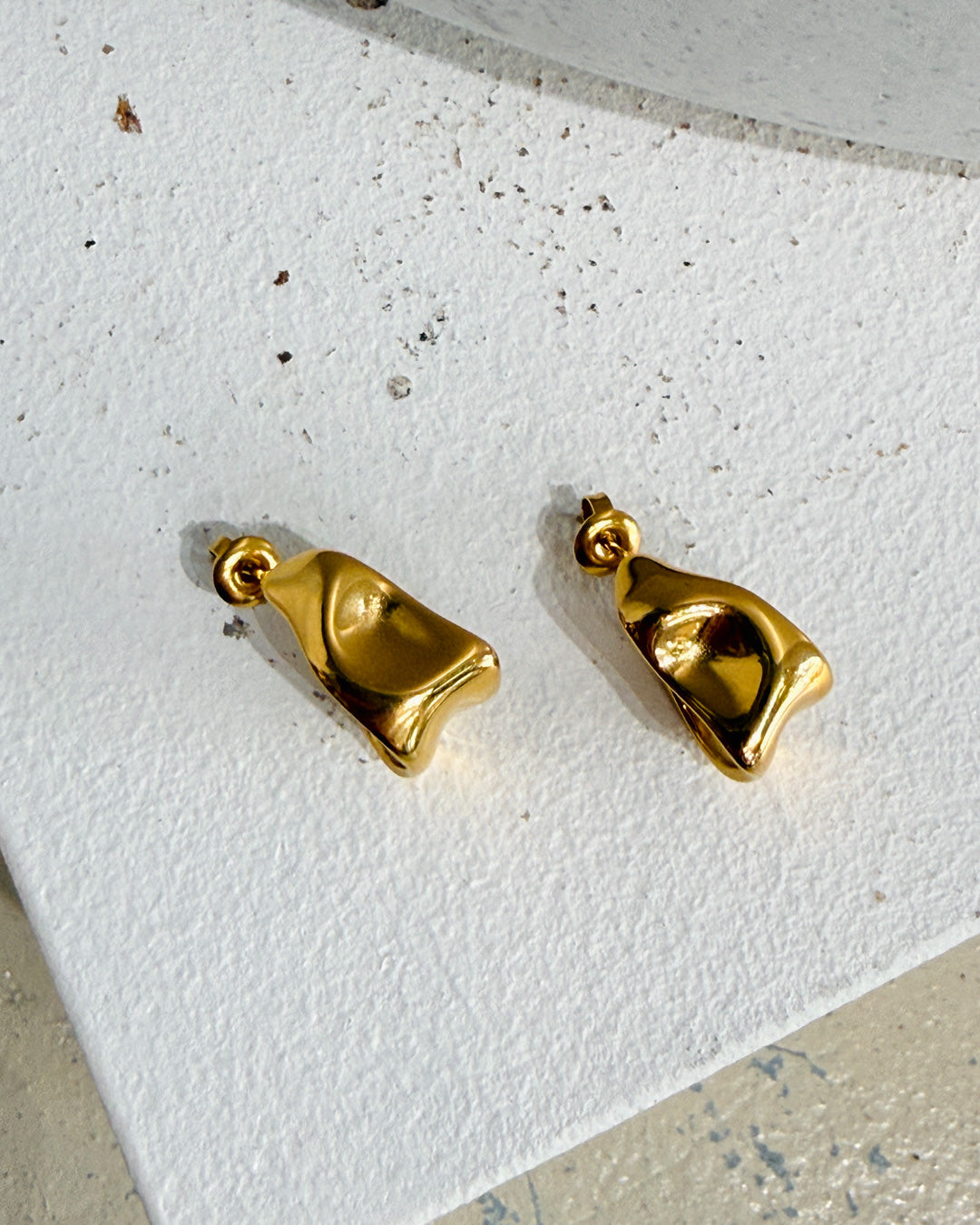 Sol Hoop Earrings Gold