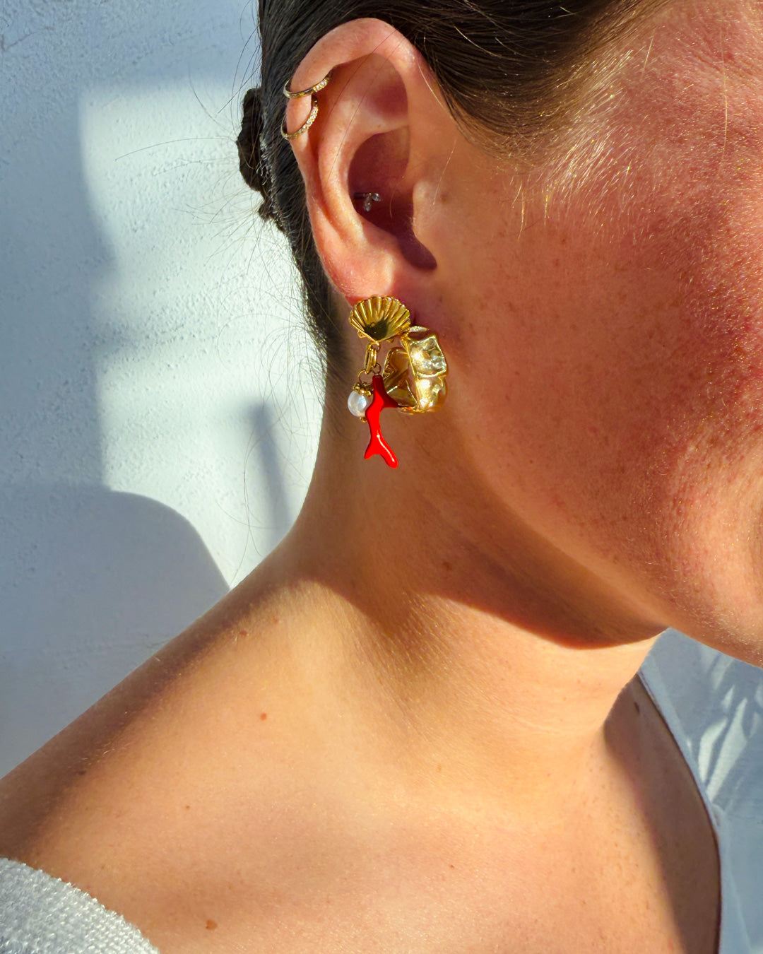 Essence Hoop Earrings Gold