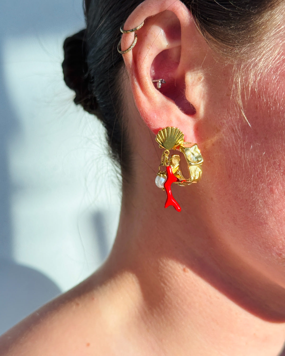Essence Hoop Earrings Gold